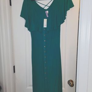 Beautiful long green dress from Francescas Size XL